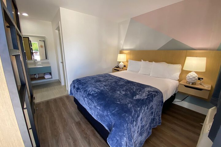 Room 7 of 36