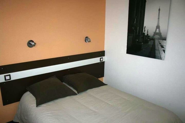 Room 17 of 54