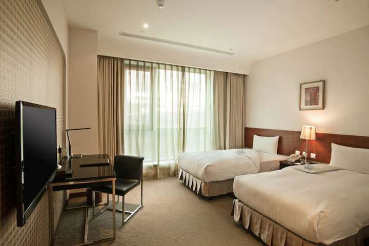 Room 15 of 35