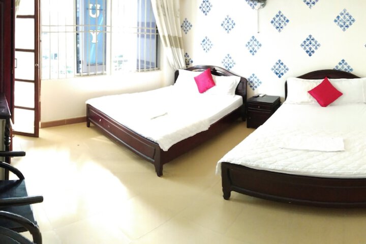 Room 7 of 11