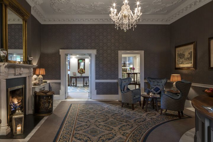 Guest Lobby