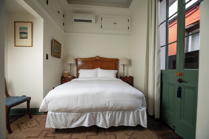 Room 10 of 57