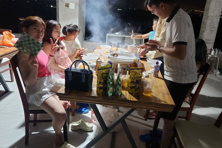 Dining 35 of 42