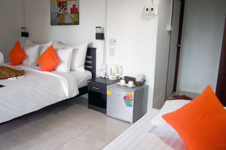 Room 12 of 26
