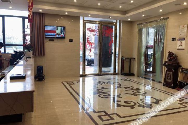 Hotel 5 of 8