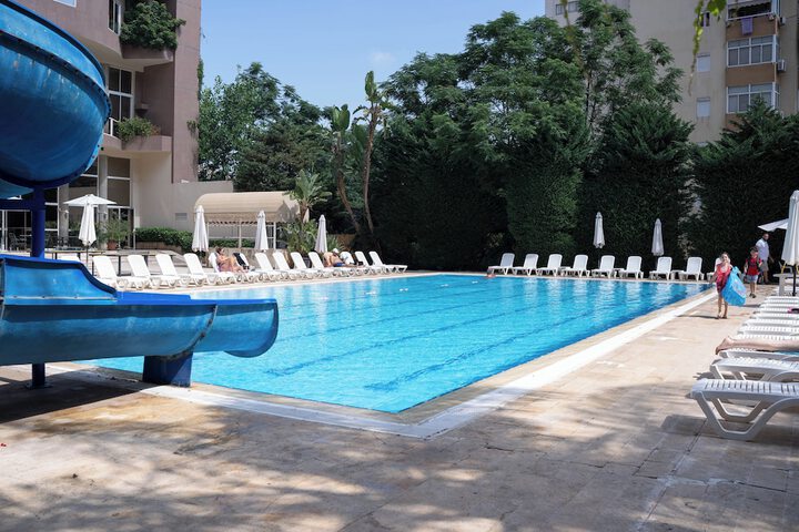 Pools & Facilities