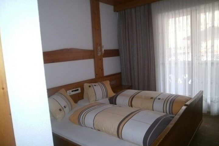 Room 3 of 16