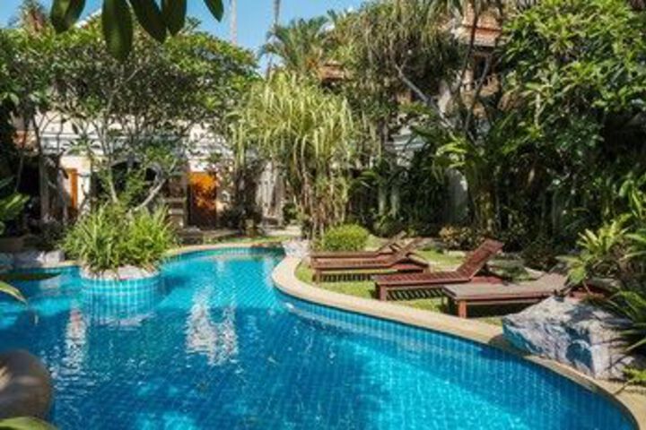 Pool 17 of 25