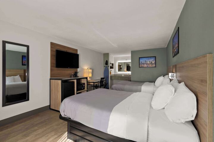 2 Double Beds (2 of 8)