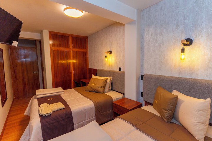 Room 21 of 37