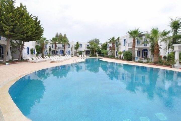 Pool Hotel