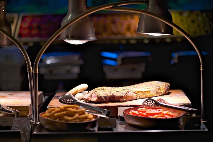 Dining 68 of 92