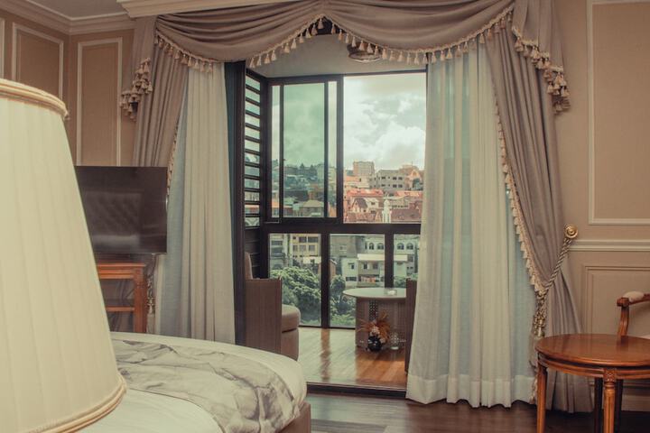 Room 89 of 198