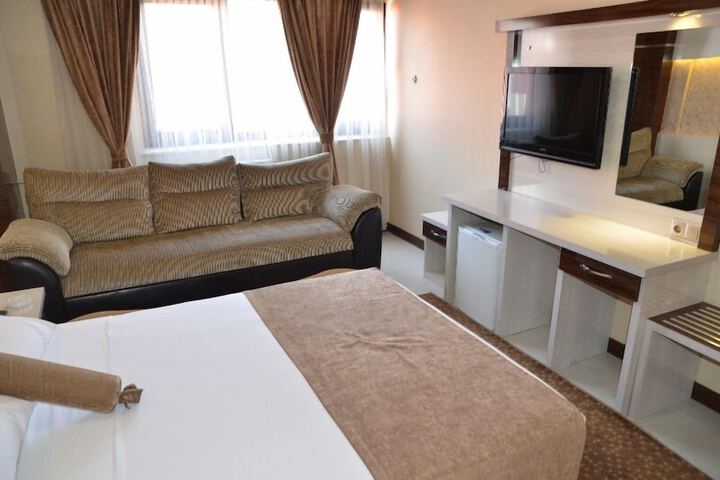 Room 15 of 39