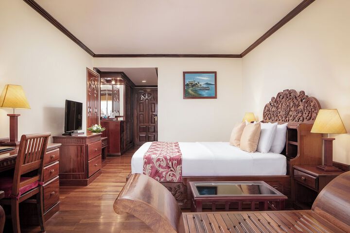 Room 10 of 48