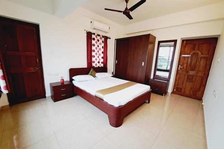 Room 5 of 19