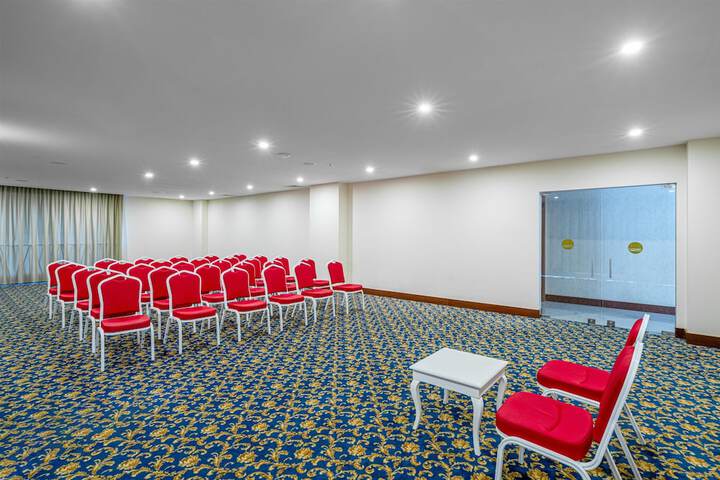 Business Center 109 of 151