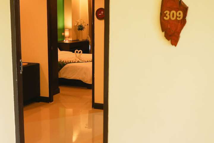 Room 12 of 60