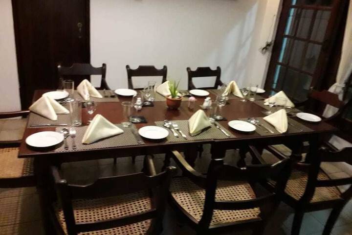 Dining 33 of 37