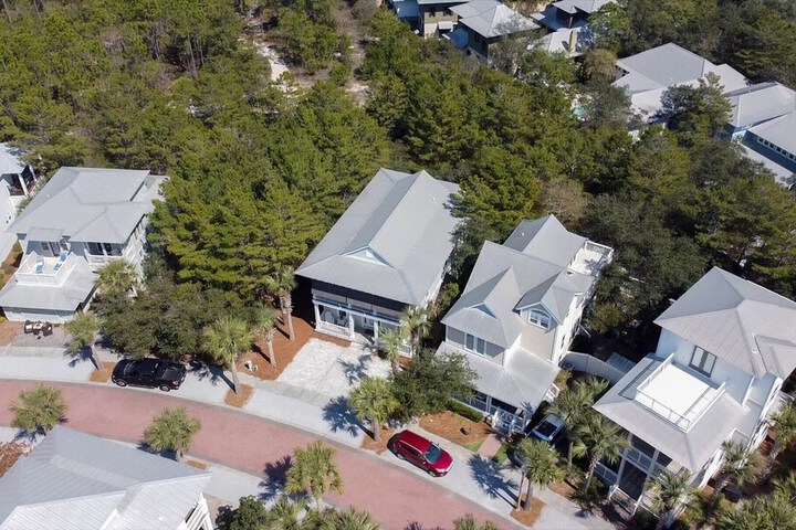 Exterior of Augustine by Avantstay Stunning Home W Gorgeous Interior Multiple Patios