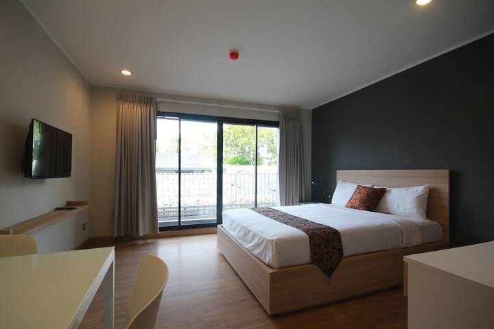 Room 9 of 35
