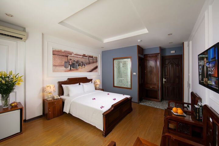 Room 8 of 31