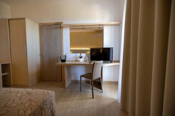 Room 35 of 56