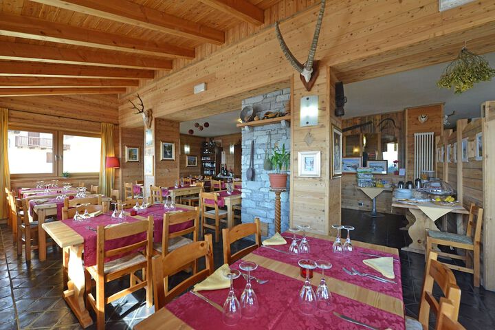 Dining Photos