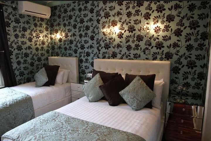 Room 17 of 71