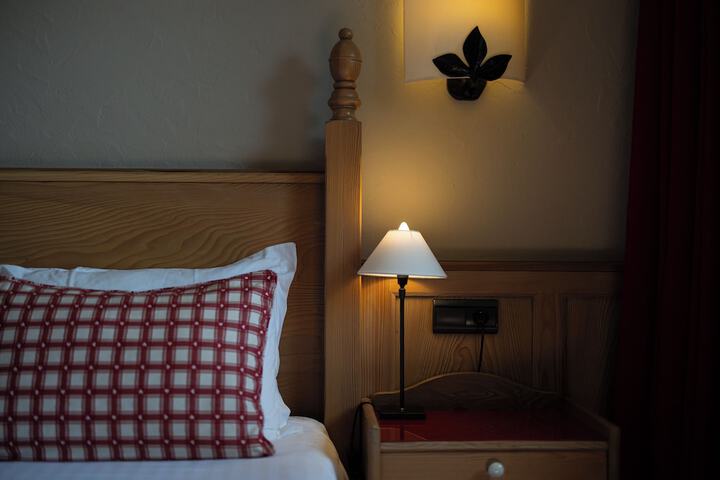Room 27 of 92