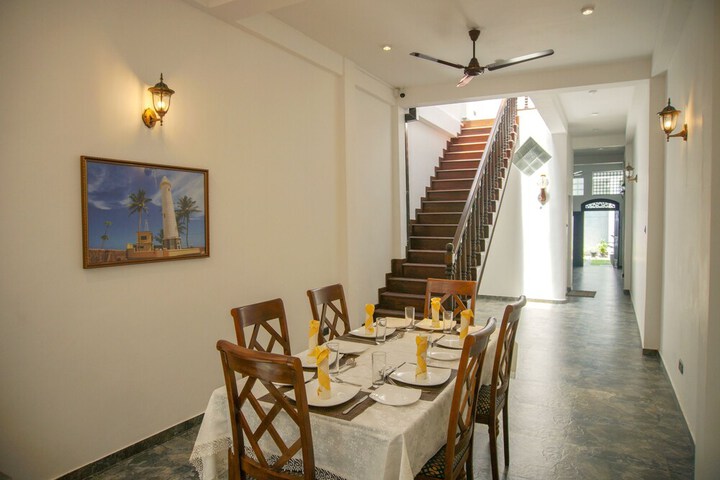 Dining 52 of 95