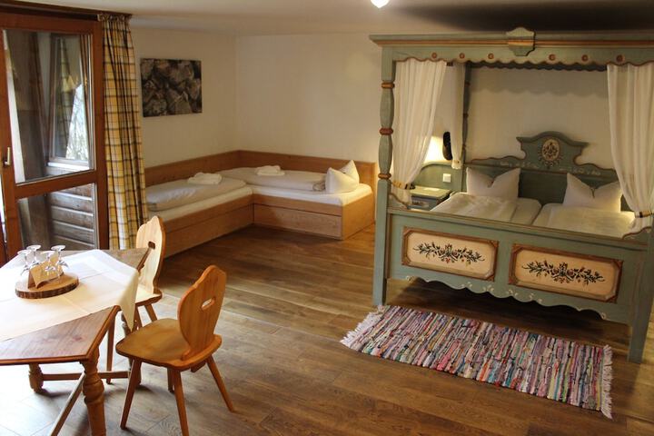 Room 12 of 46