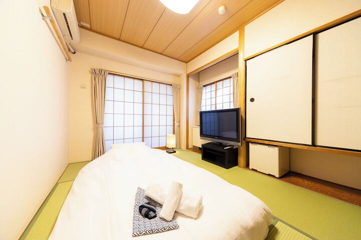 Room 6 of 56