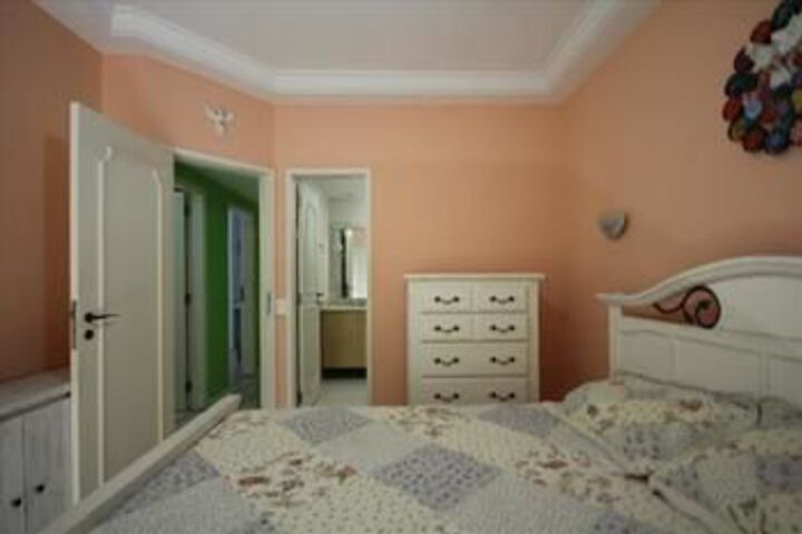 Room 18 of 43