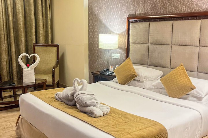 Room 8 of 40