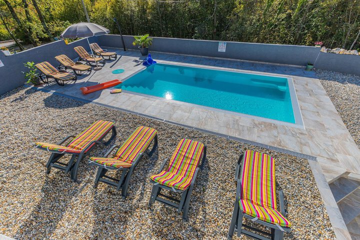 Sundeck 54 of 59