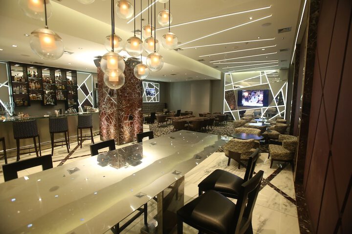Lounge 146 of 256