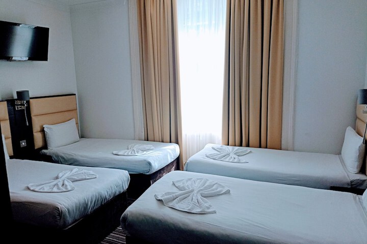 Room 46 of 79
