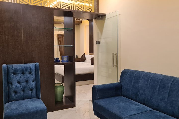 Room 11 of 22