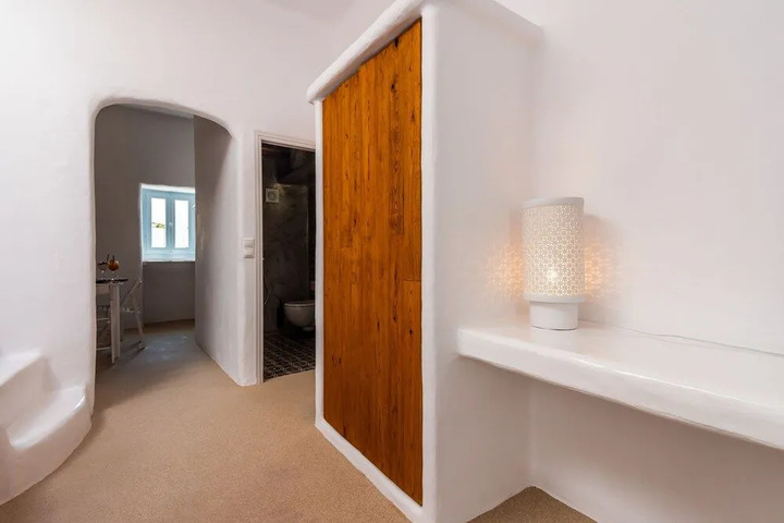 Room 2 of 15