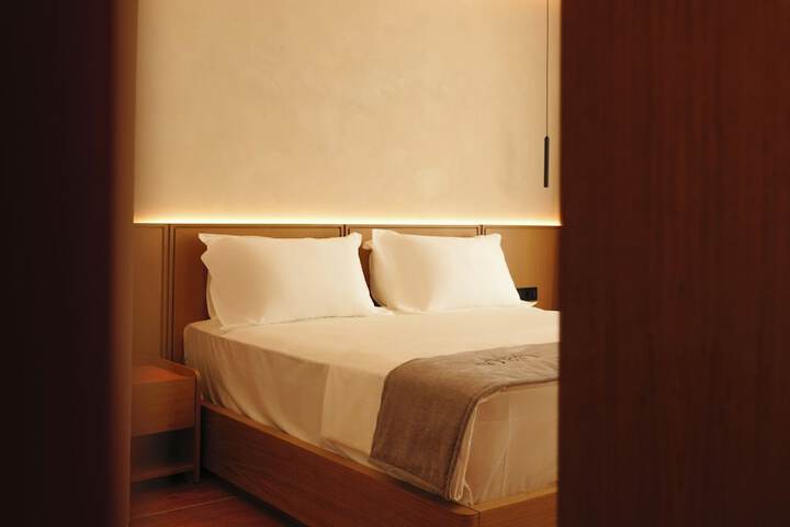 Room 18 of 37