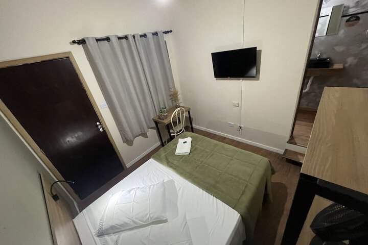 Room 16 of 64
