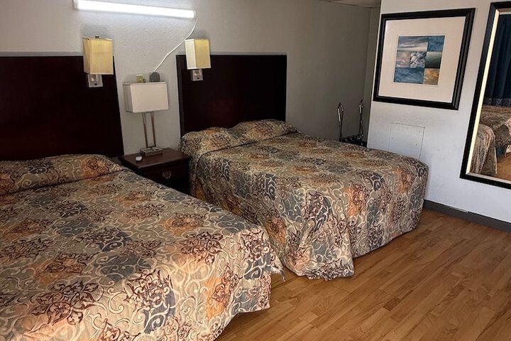 Room 7 of 14