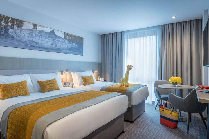 Room 3 of 23