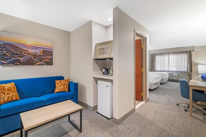 Room 78 of 136