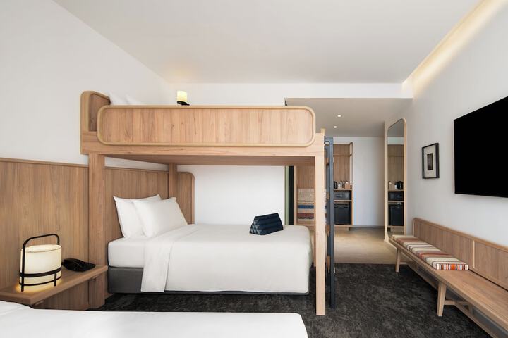 Room 21 of 51