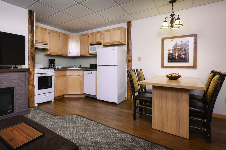 Room 3 of 38