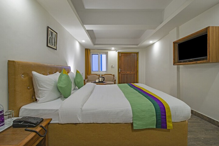 Room 20 of 38