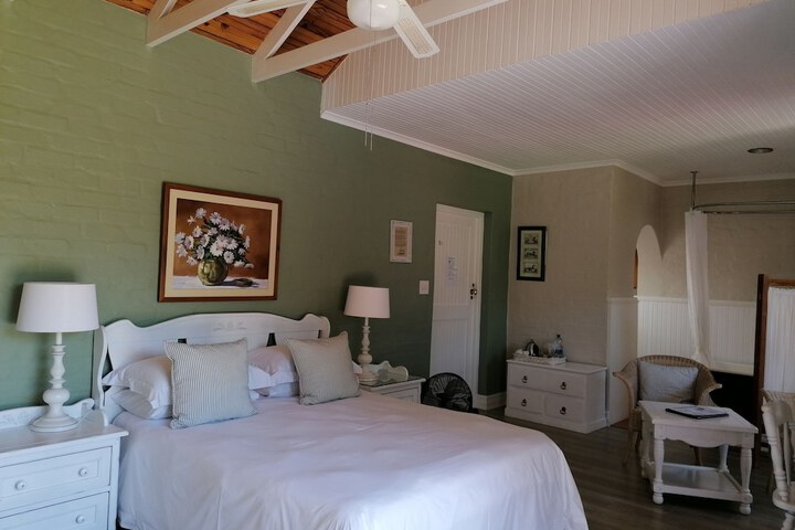 Room 5 of 57