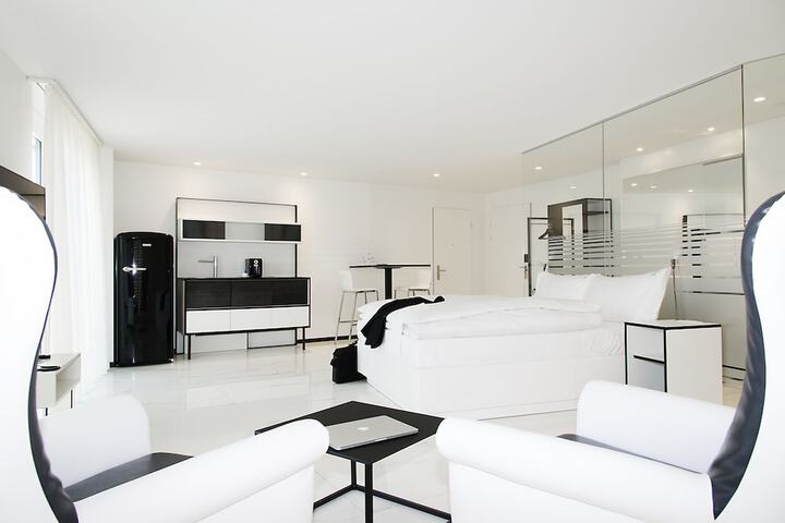 Room 21 of 31